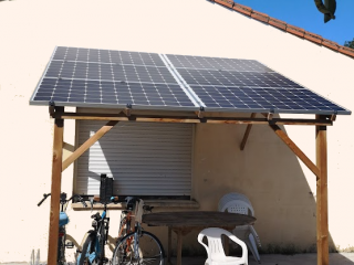 Pergola solaire : 2000Wc de Photovoltaïque en autoconsommation à budget serré.